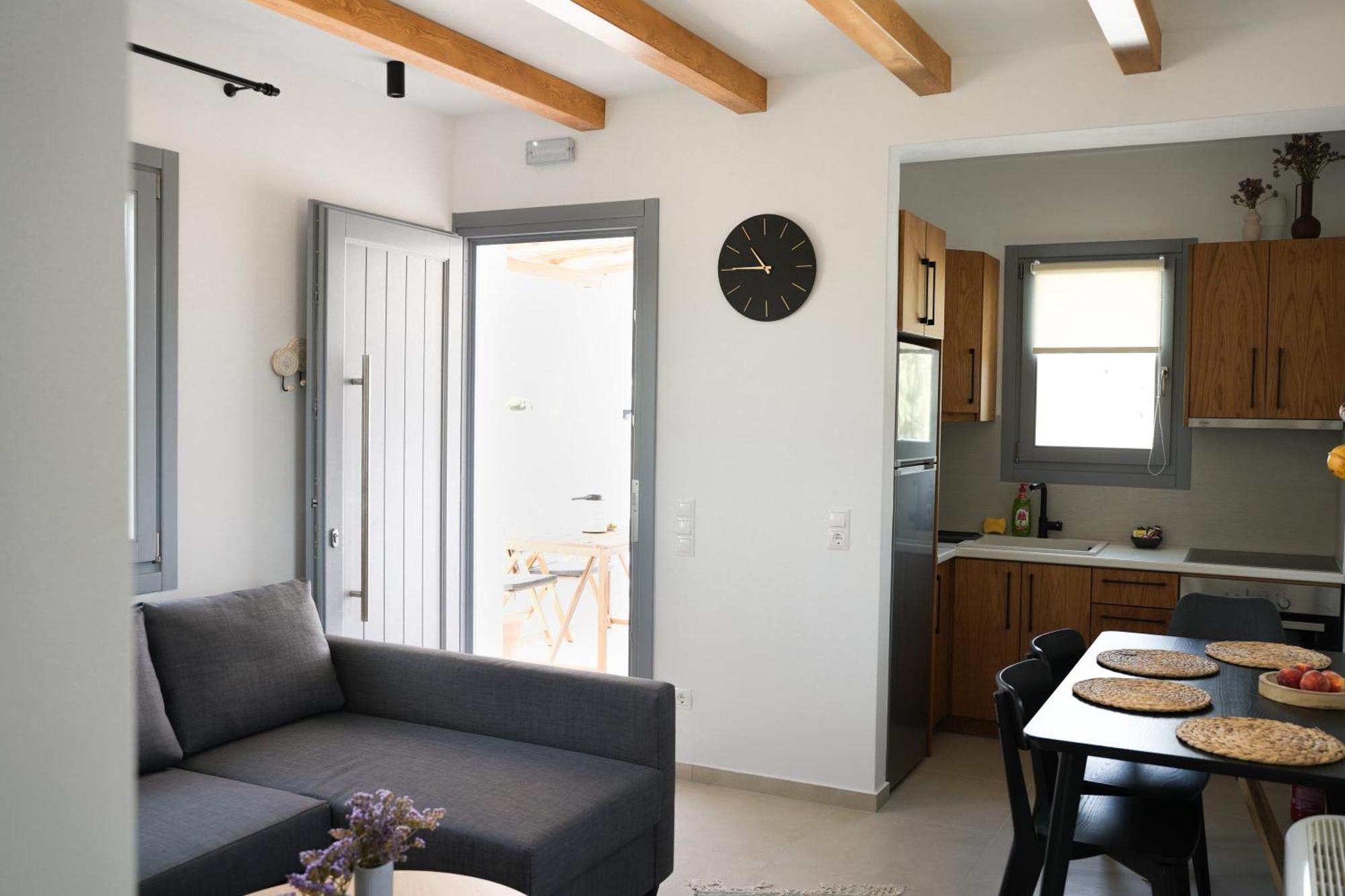 Pyrra Apartments Скирос Екстериор снимка
