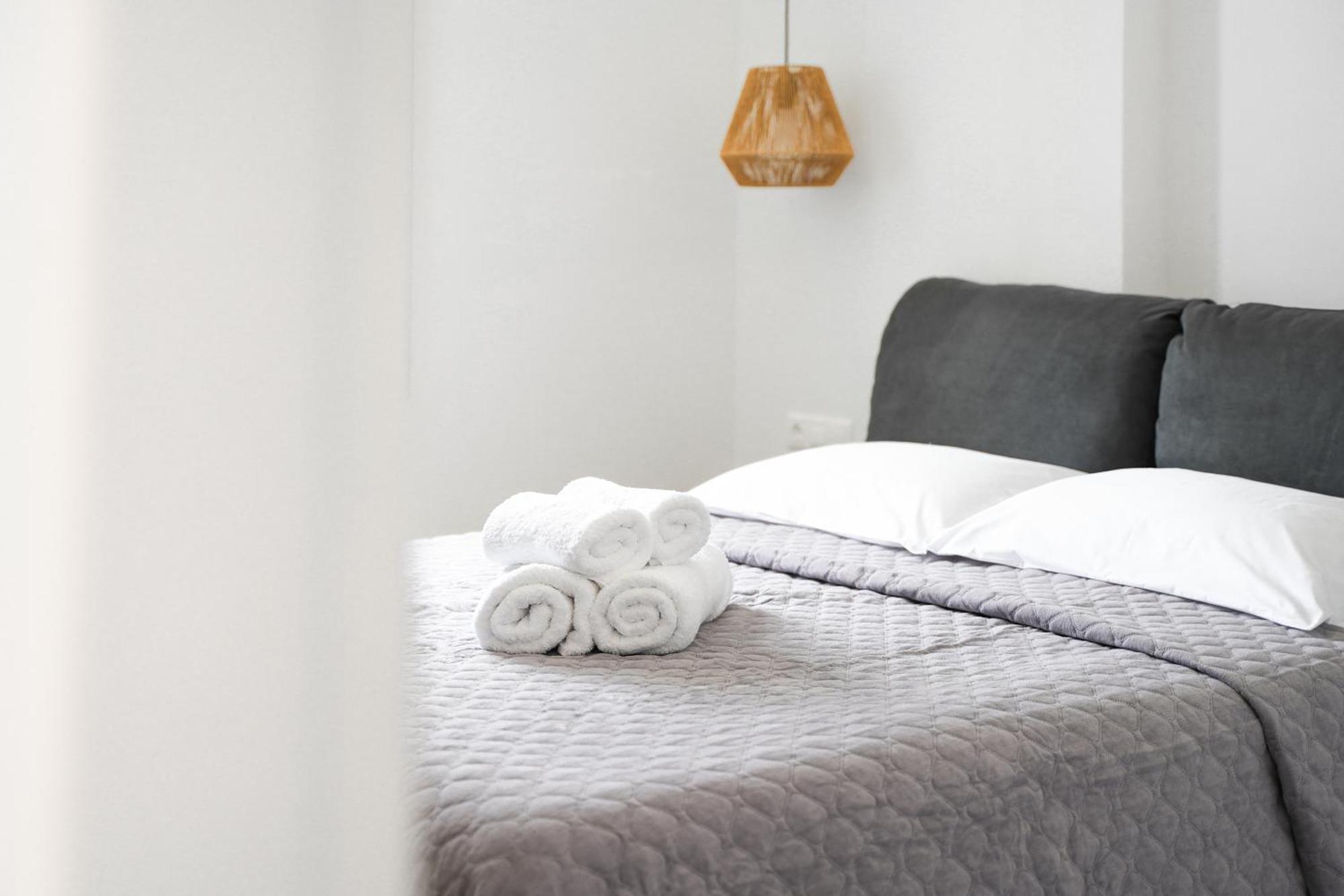 Pyrra Apartments Скирос Екстериор снимка