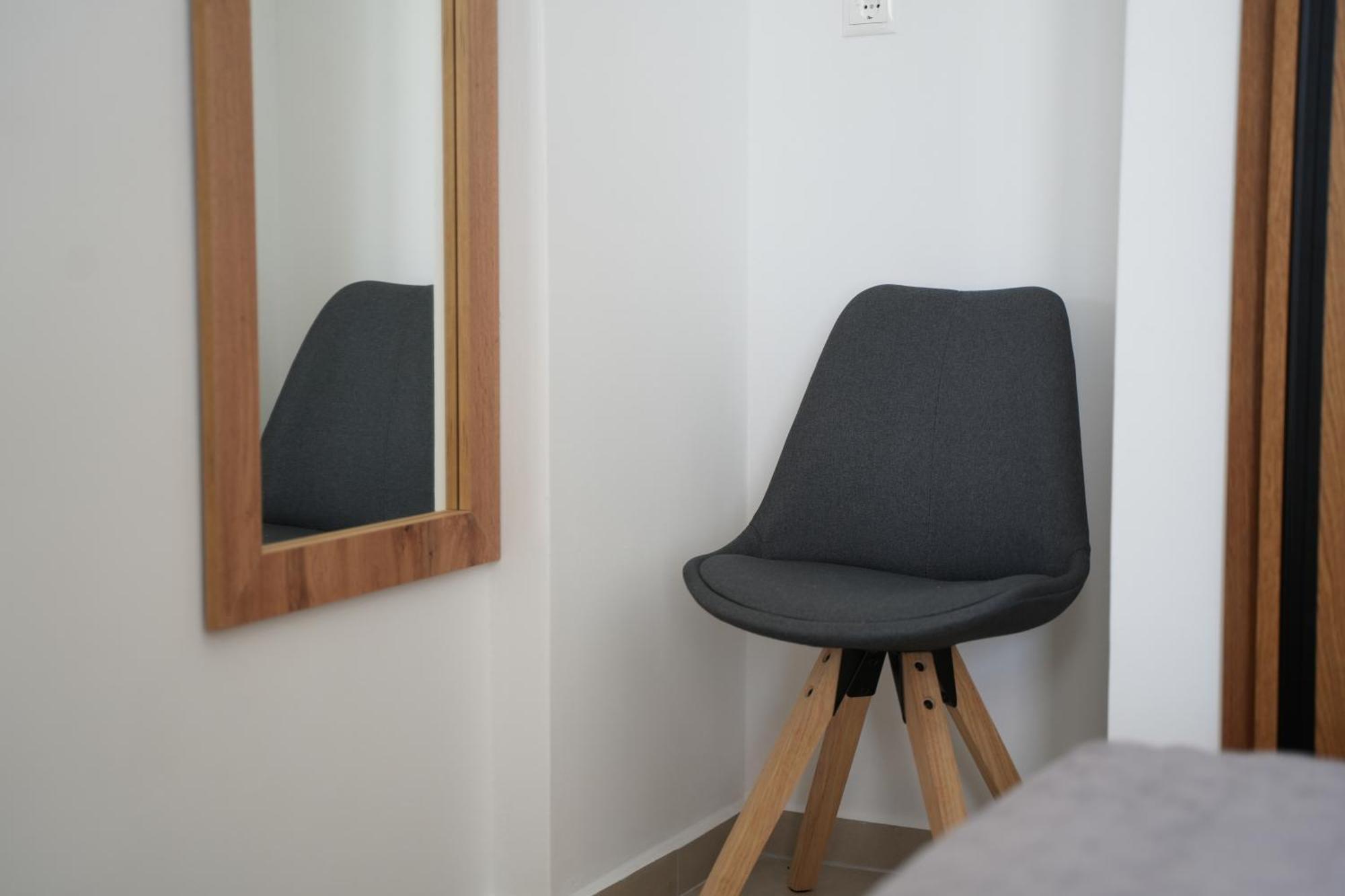 Pyrra Apartments Скирос Екстериор снимка