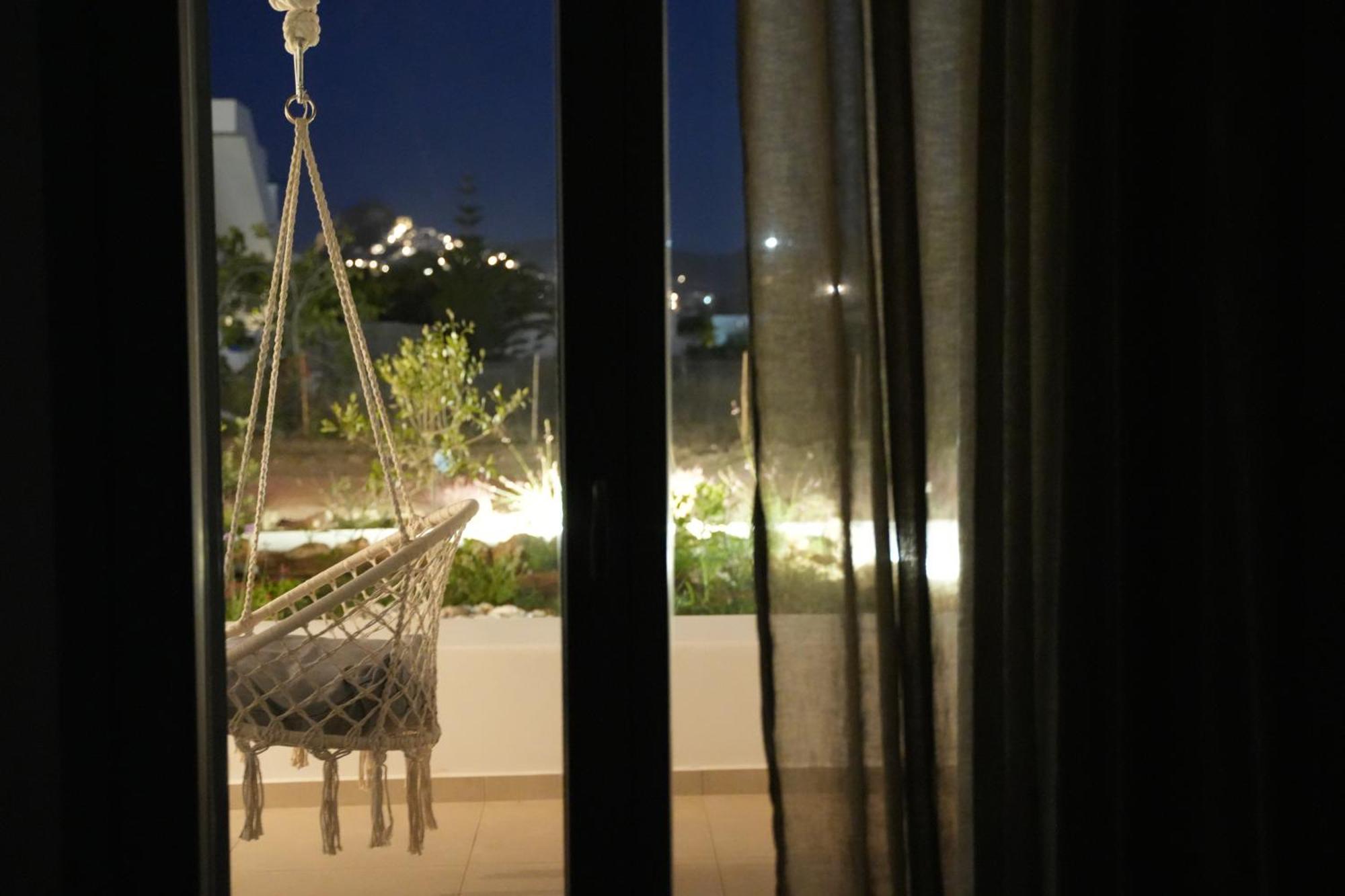 Pyrra Apartments Скирос Екстериор снимка