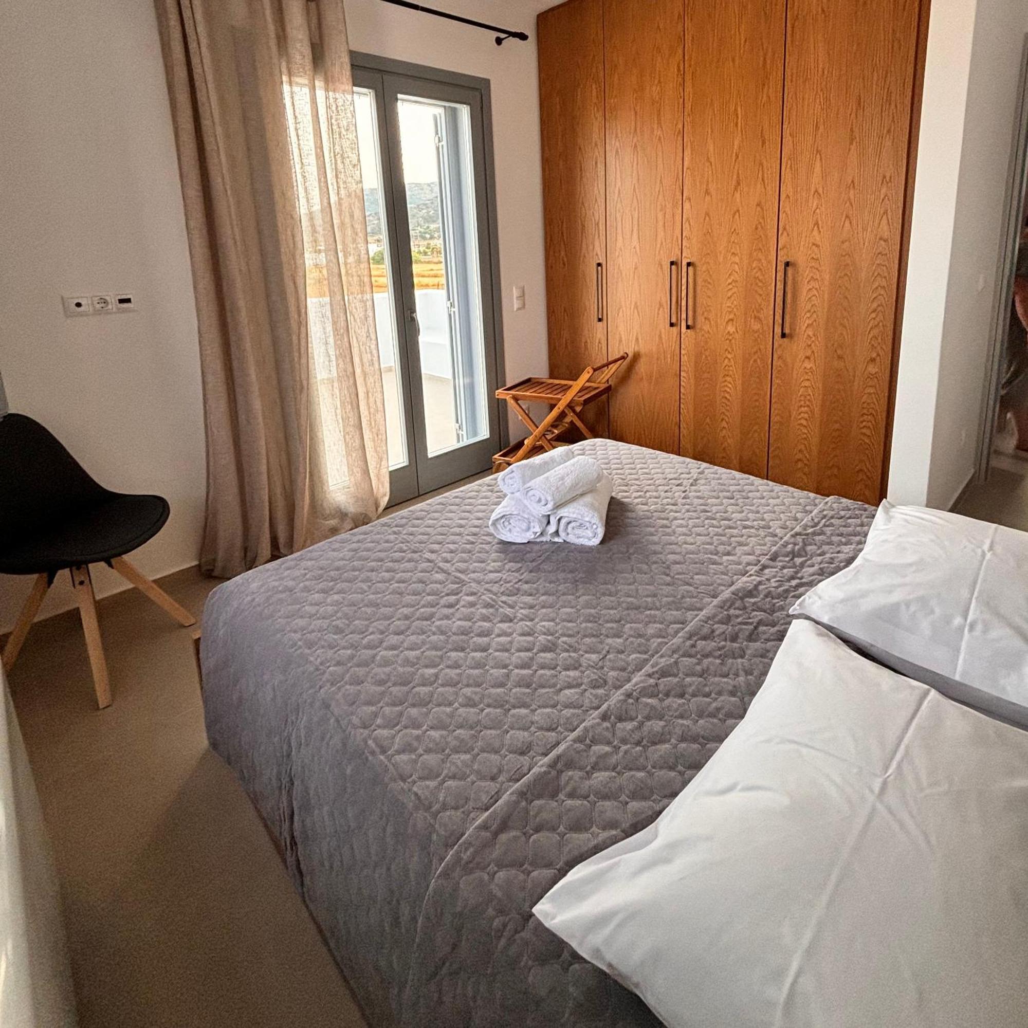Pyrra Apartments Скирос Екстериор снимка