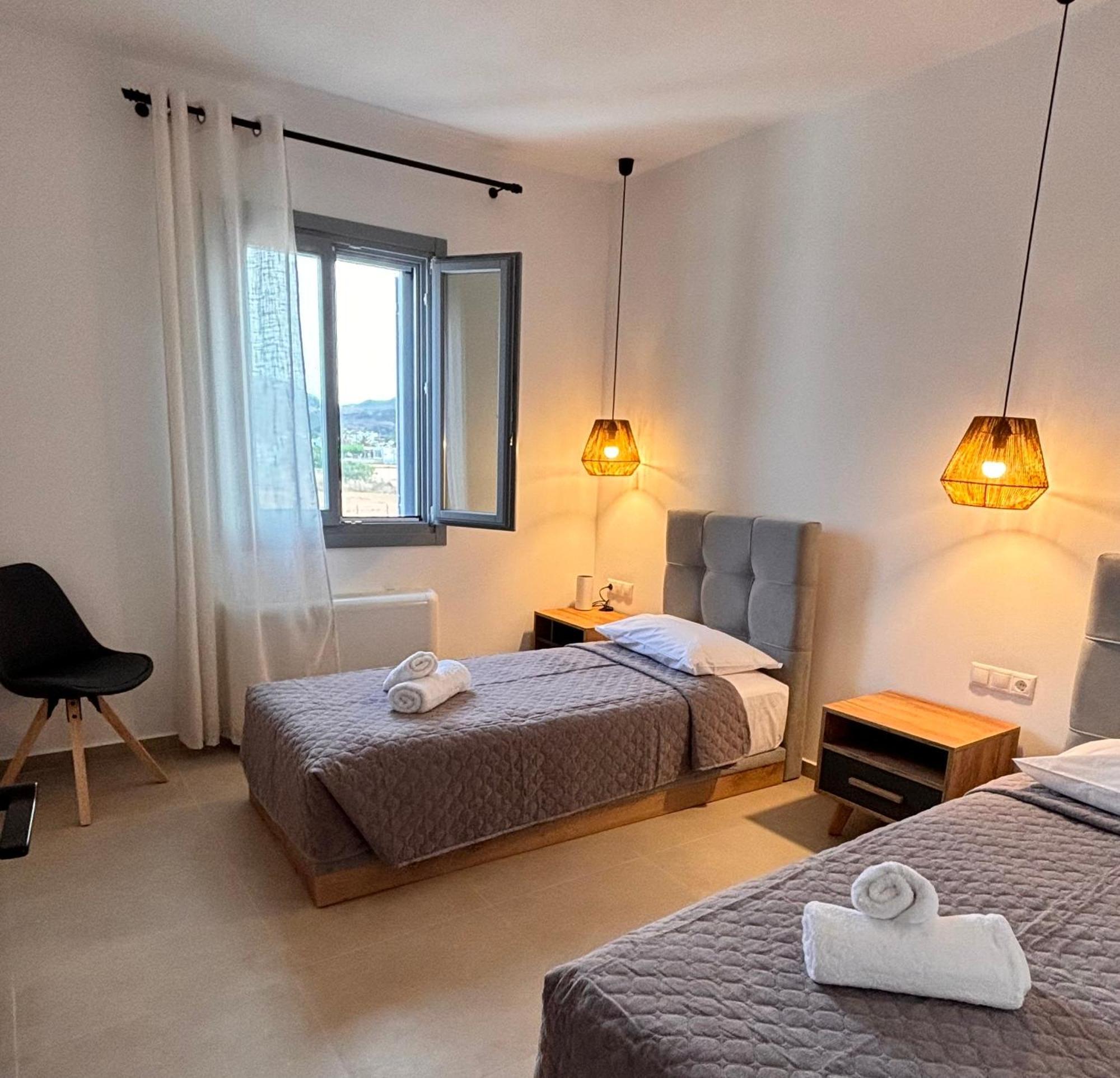 Pyrra Apartments Скирос Екстериор снимка