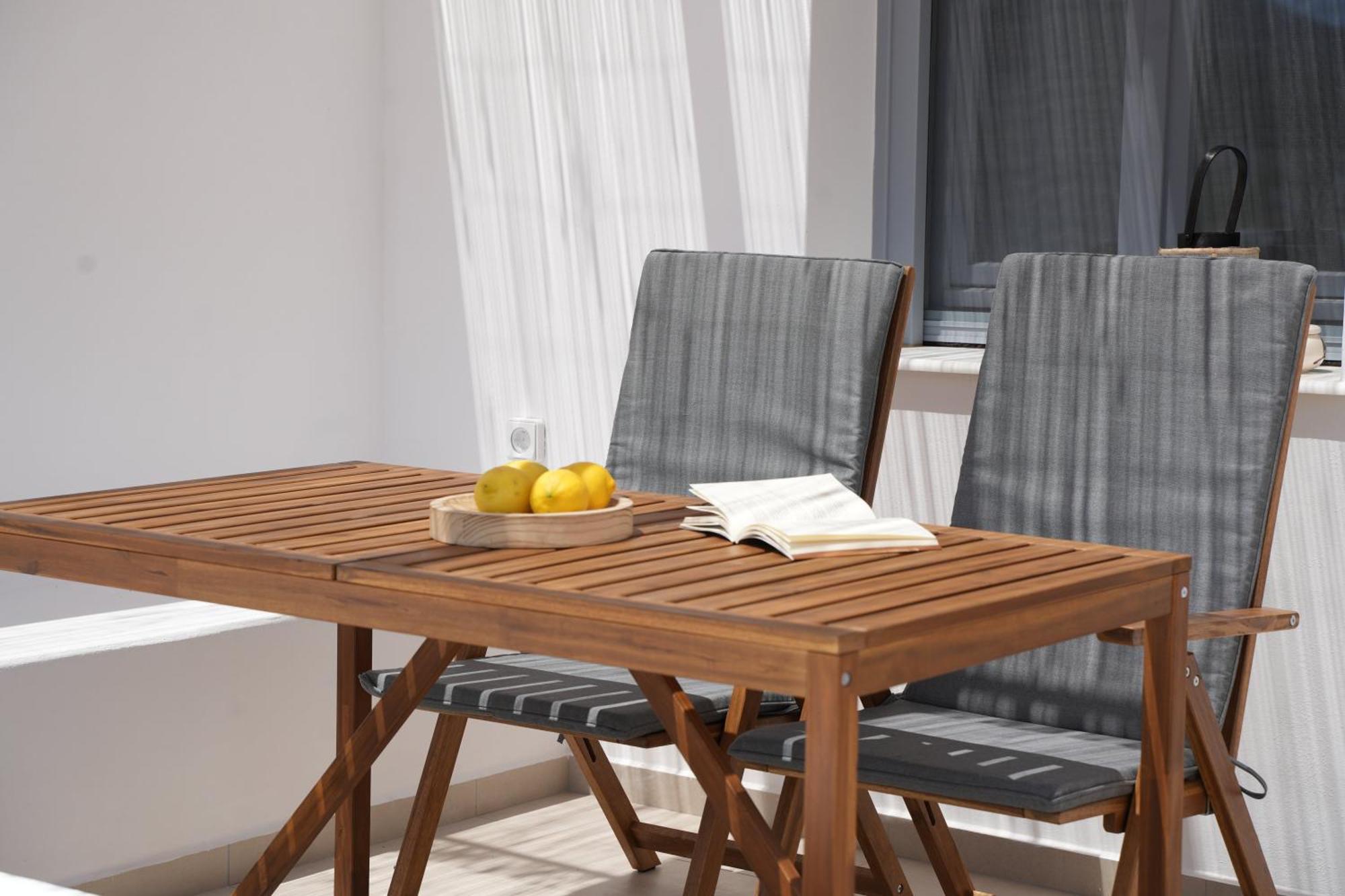 Pyrra Apartments Скирос Екстериор снимка