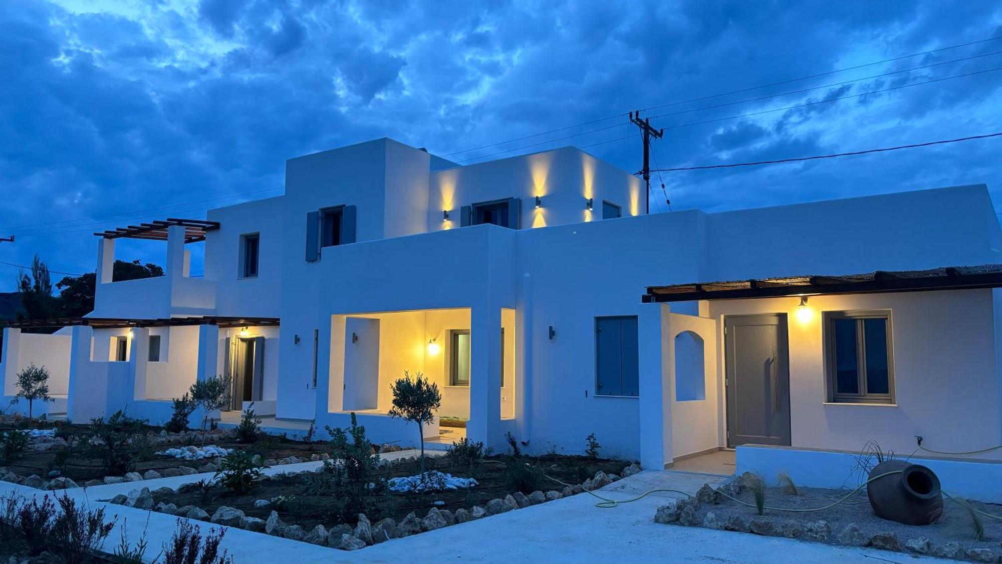 Pyrra Apartments Скирос Екстериор снимка