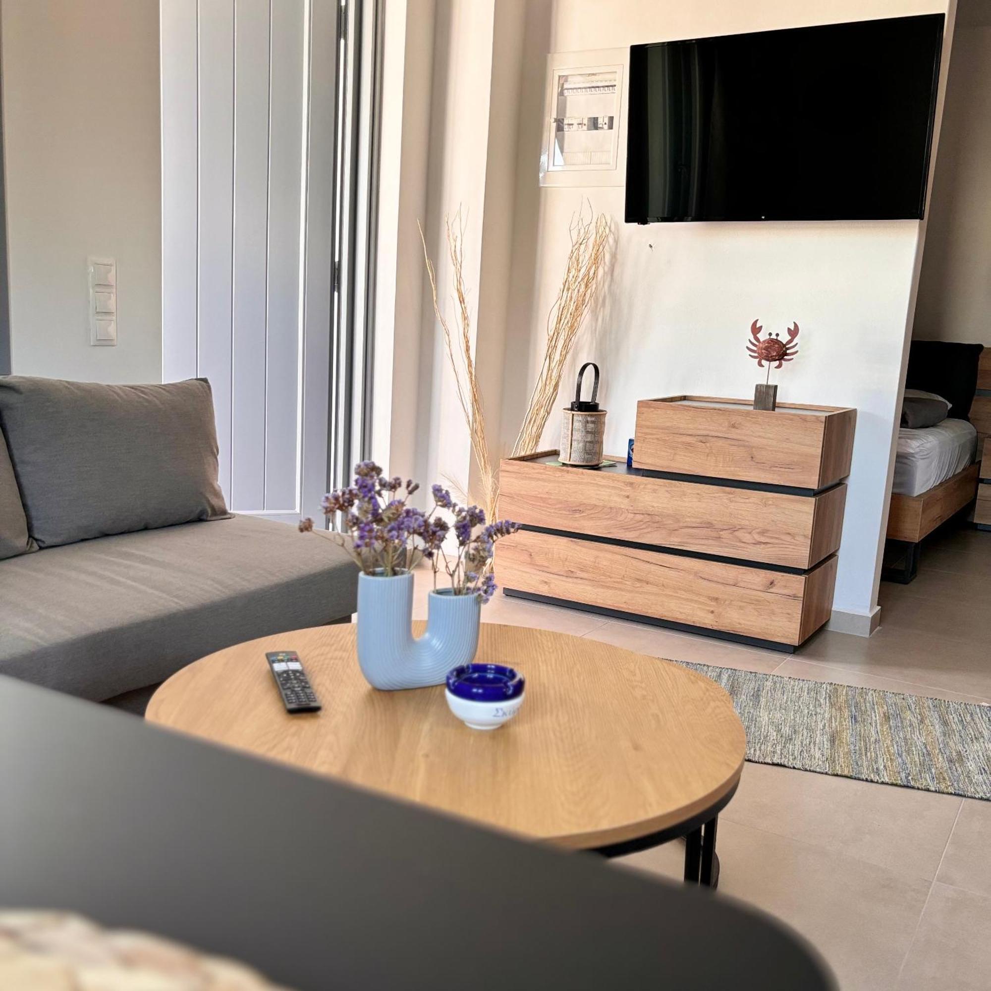 Pyrra Apartments Скирос Екстериор снимка